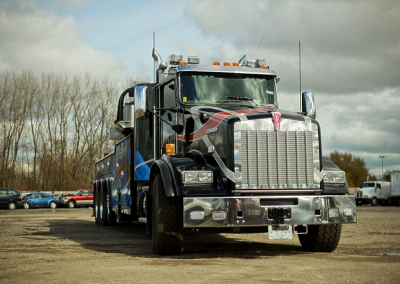 State-of-the-art trucks + experienced crew = back on the road quickly!